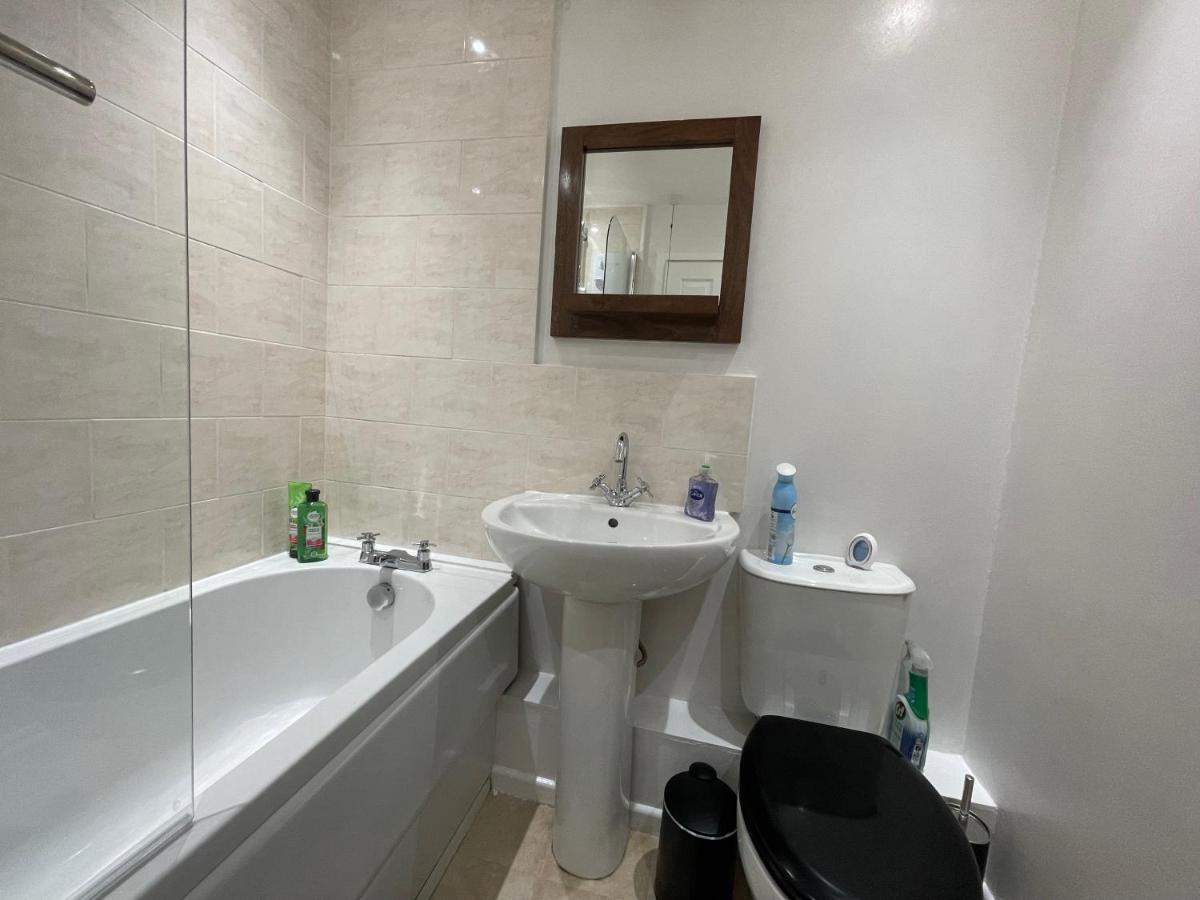 Modern 1 Bed Ground Floor Apartment ダートフォード エクステリア 写真